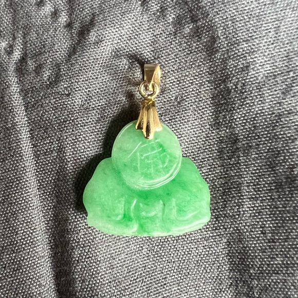Genuine Jade Buddha Pendant - Picture 2 of 4